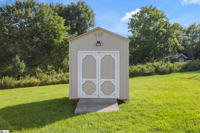 316 Dogwood Trail, Campobello, SC 29322