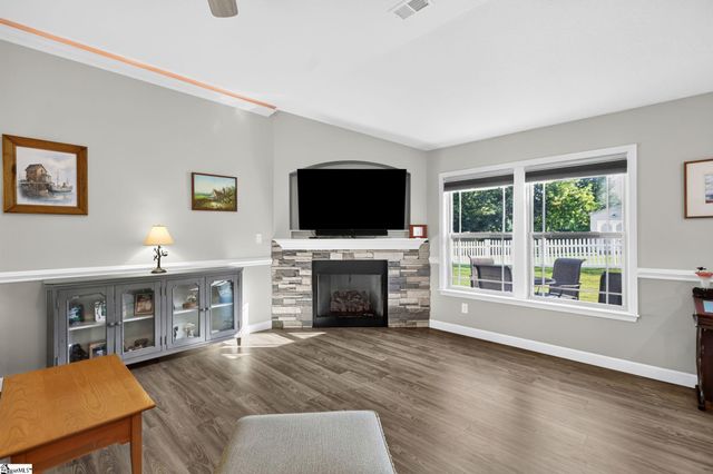 316 Dogwood Trail, Campobello, SC 29322