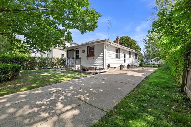 1416 Plainfield AVENUE, Mount Pleasant, WI 53403