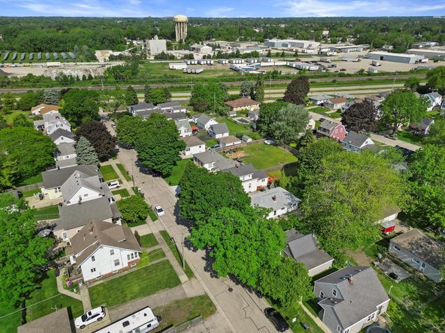 1416 Plainfield AVENUE, Mount Pleasant, WI 53403
