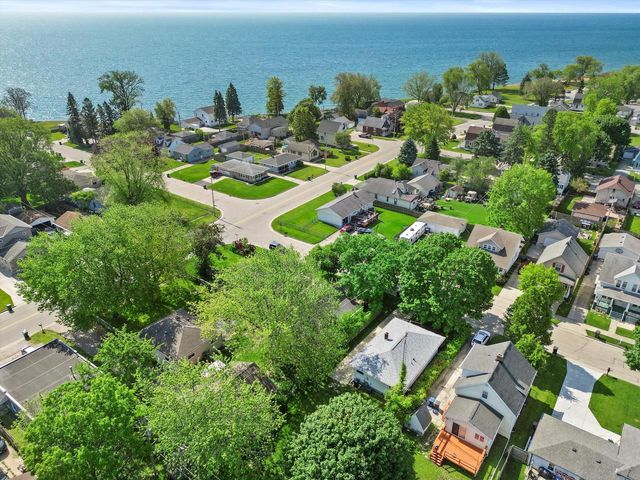 1416 Plainfield AVENUE, Mount Pleasant, WI 53403