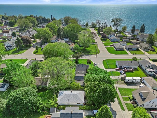 1416 Plainfield AVENUE, Mount Pleasant, WI 53403