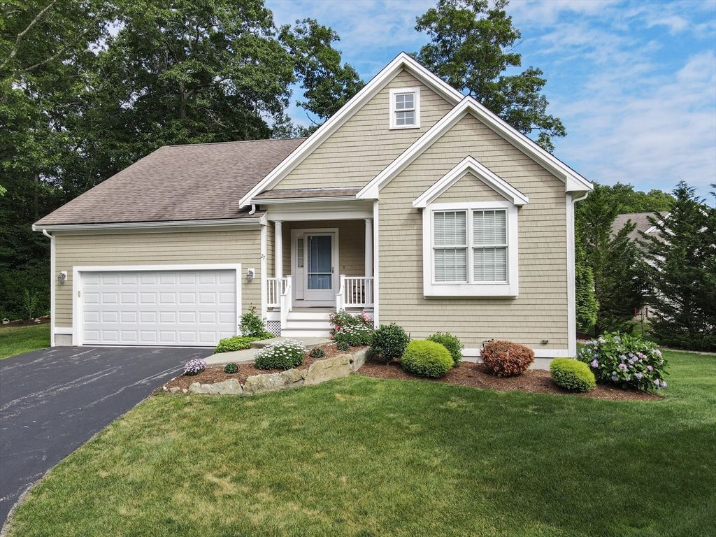 27 Windsor Dr 27, Westport, MA 02790