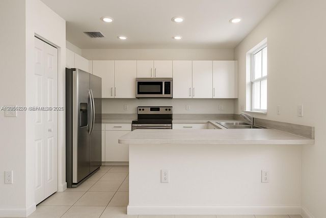 2737 SE 17th St, Homestead, FL 33035
