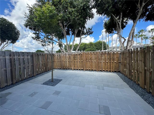 2737 SE 17th St, Homestead, FL 33035