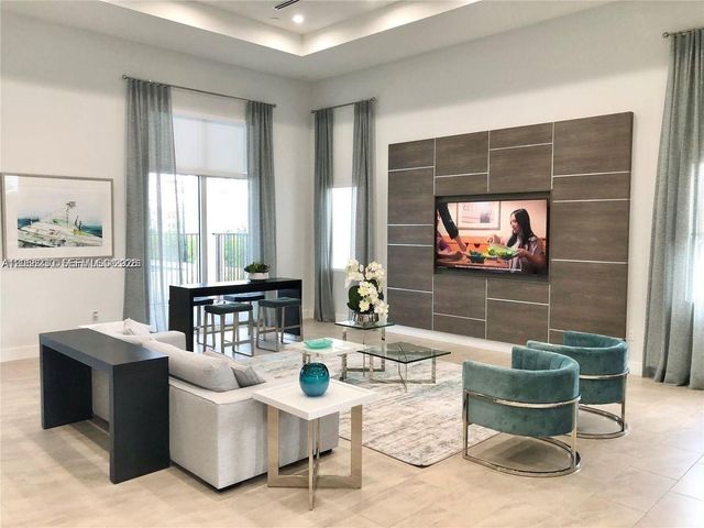 2737 SE 17th St, Homestead, FL 33035