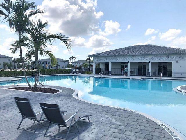 2737 SE 17th St, Homestead, FL 33035