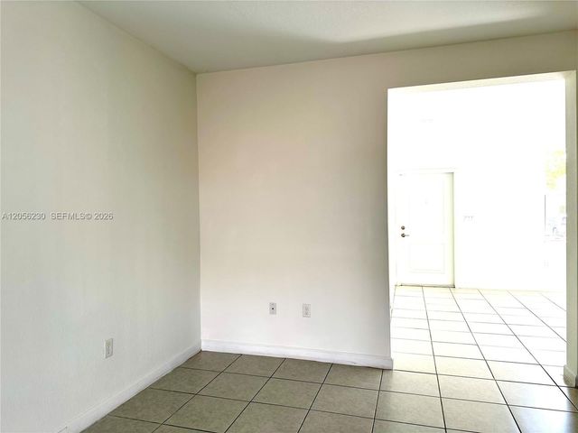 2737 SE 17th St, Homestead, FL 33035