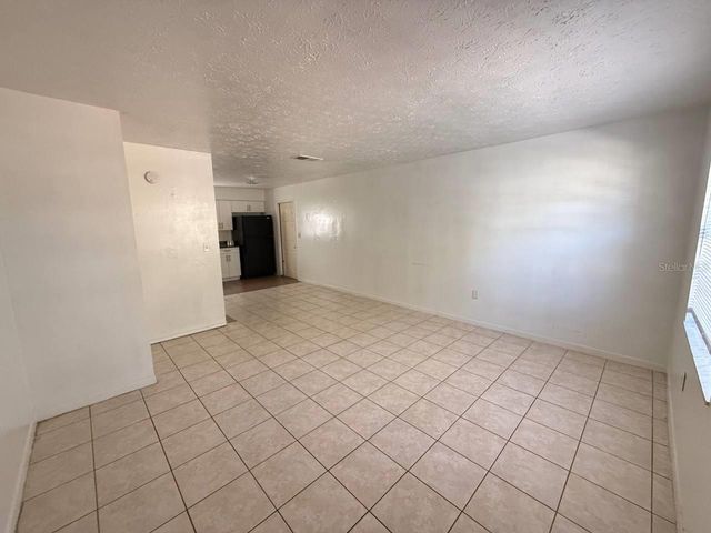 8505 N TAMPA STREET B, Tampa, FL 33604