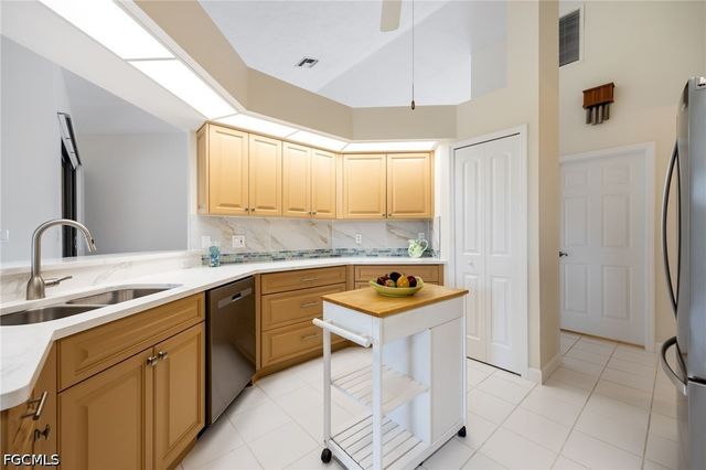15484 Admiralty CIR 2, North Fort Myers, FL 33917
