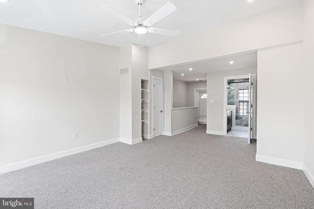 104 SEVILLE ST, Philadelphia, PA 19127