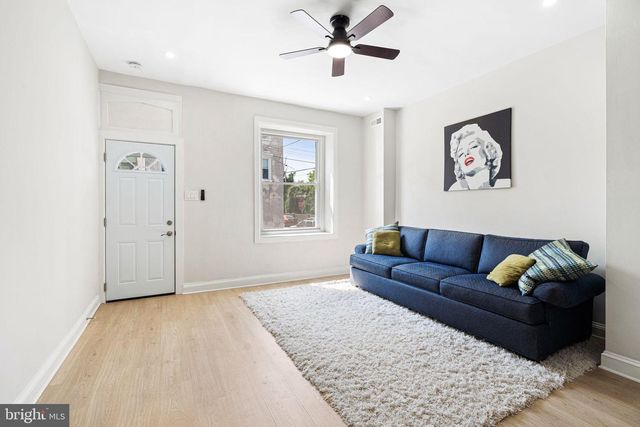 104 SEVILLE ST, Philadelphia, PA 19127