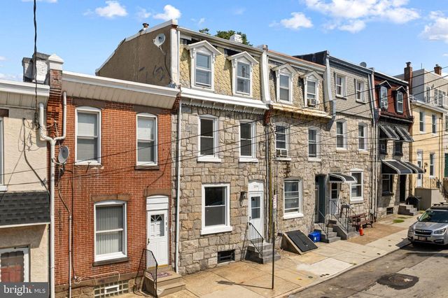 104 SEVILLE ST, Philadelphia, PA 19127