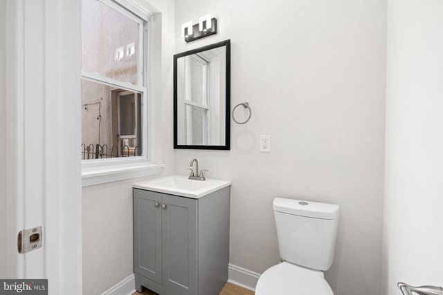 104 SEVILLE ST, Philadelphia, PA 19127