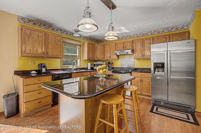 3965 Applegrove Lane, Lansing, MI 48911