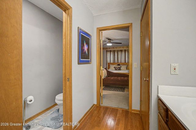 3965 Applegrove Lane, Lansing, MI 48911