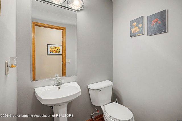3965 Applegrove Lane, Lansing, MI 48911