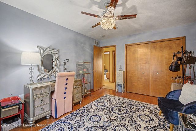 3965 Applegrove Lane, Lansing, MI 48911