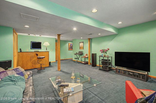 3965 Applegrove Lane, Lansing, MI 48911