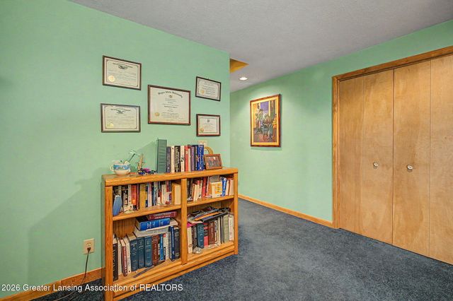 3965 Applegrove Lane, Lansing, MI 48911