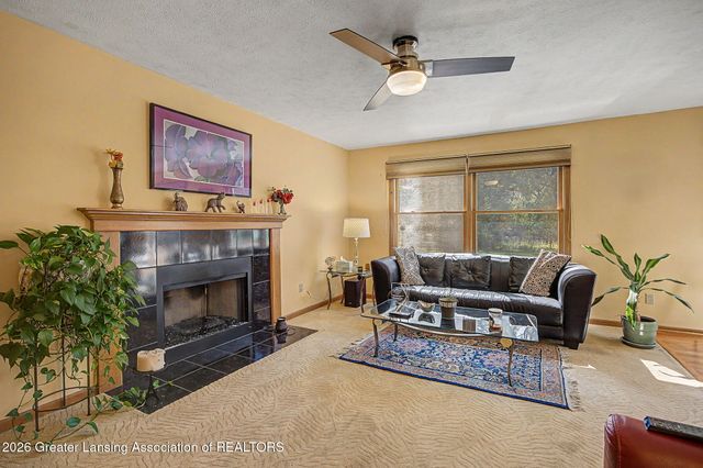 3965 Applegrove Lane, Lansing, MI 48911