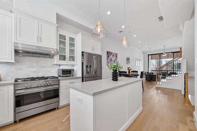 3317 Timbergrove Oaks Street, Houston, TX 77008