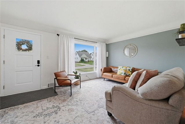 2510 Stanfield Drive, Parma, OH 44134