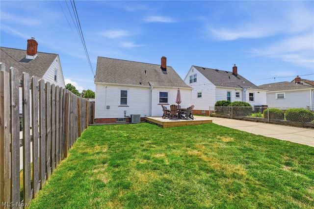 2510 Stanfield Drive, Parma, OH 44134