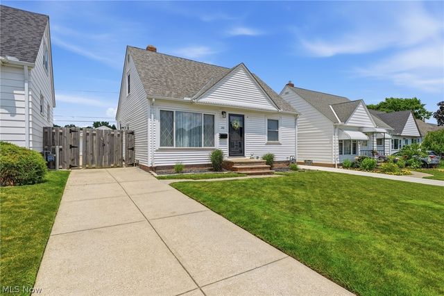 2510 Stanfield Drive, Parma, OH 44134