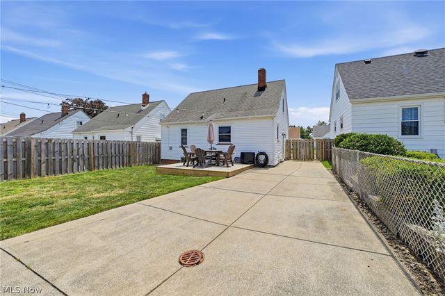 2510 Stanfield Drive, Parma, OH 44134