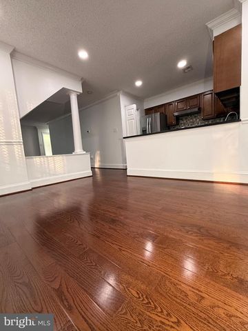 2379 SOUTHGATE SQ, Reston, VA 20191