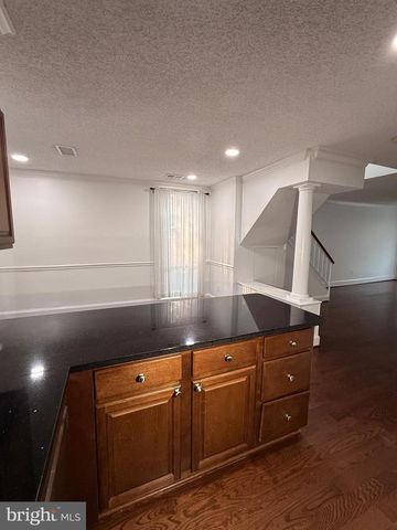 2379 SOUTHGATE SQ, Reston, VA 20191