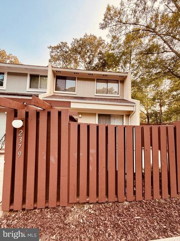 2379 SOUTHGATE SQ, Reston, VA 20191
