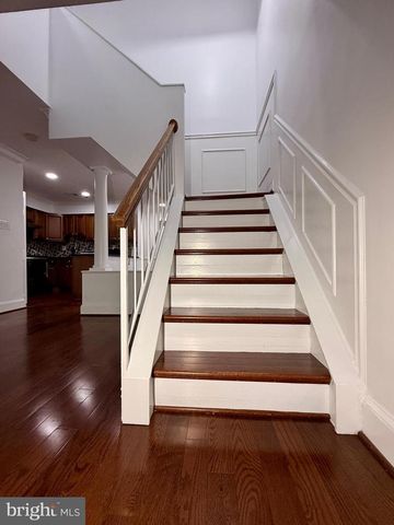 2379 SOUTHGATE SQ, Reston, VA 20191