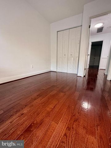 2379 SOUTHGATE SQ, Reston, VA 20191