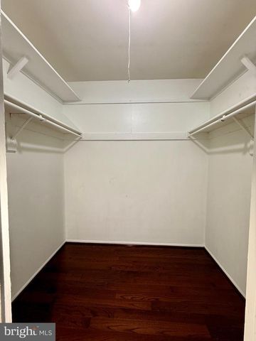 2379 SOUTHGATE SQ, Reston, VA 20191