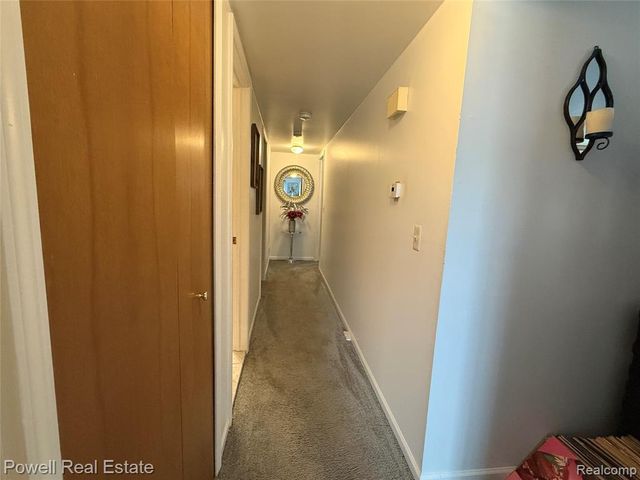 802 Country Club Drive, Saint Clair Shores, MI 48082