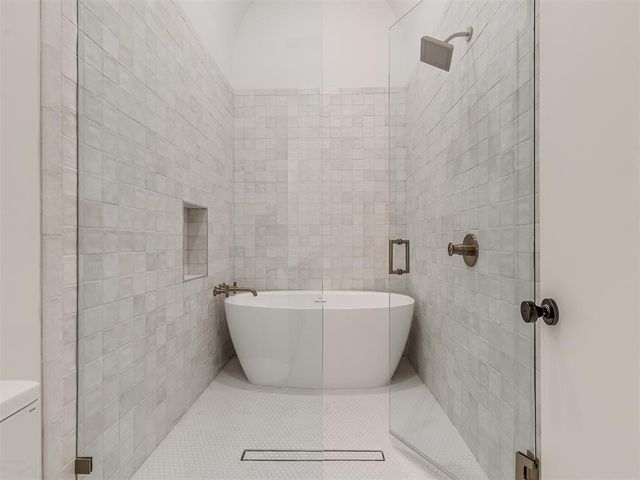 105 Lower Greenway, Carlton Landing, OK 74432