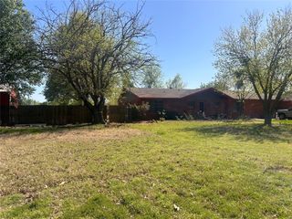 1916 Timber Ridge Drive, Newcastle, OK 73065
