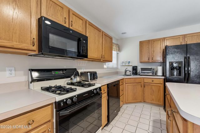 2758 Lenox Street, Toms River, NJ 08755