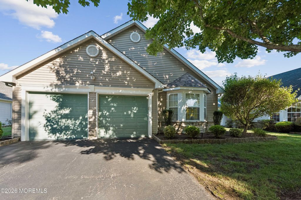 2758 Lenox Street, Toms River, NJ 08755