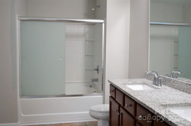 9712 Walkers Glen Drive NW, Concord, NC 28027