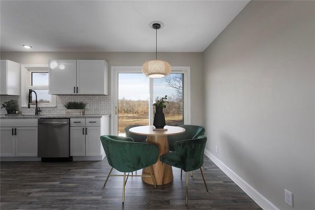 26104 E 273rd Street, Harrisonville, MO 64701