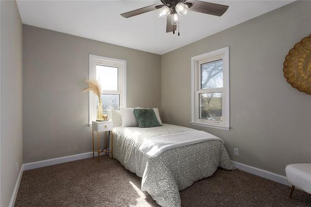 26104 E 273rd Street, Harrisonville, MO 64701