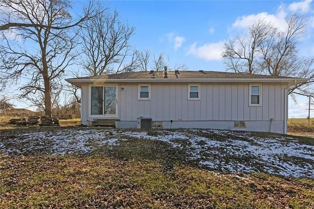 26104 E 273rd Street, Harrisonville, MO 64701