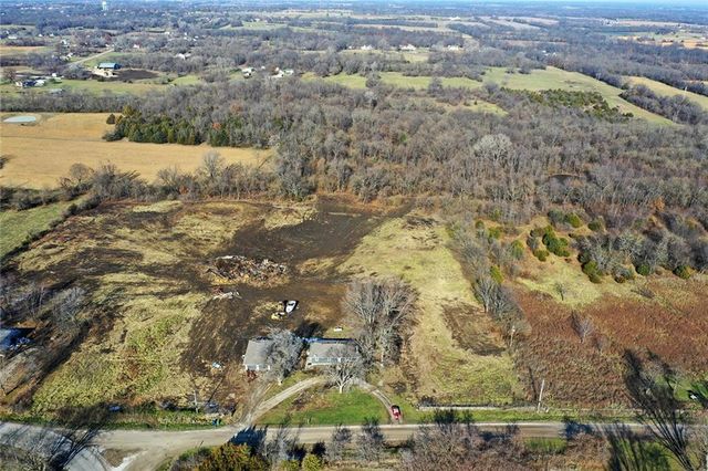 26104 E 273rd Street, Harrisonville, MO 64701