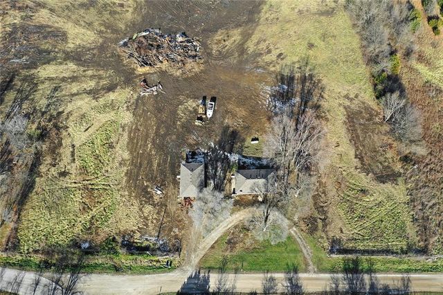 26104 E 273rd Street, Harrisonville, MO 64701