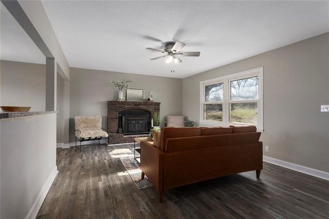 26104 E 273rd Street, Harrisonville, MO 64701