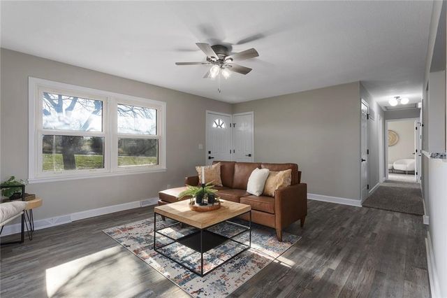 26104 E 273rd Street, Harrisonville, MO 64701