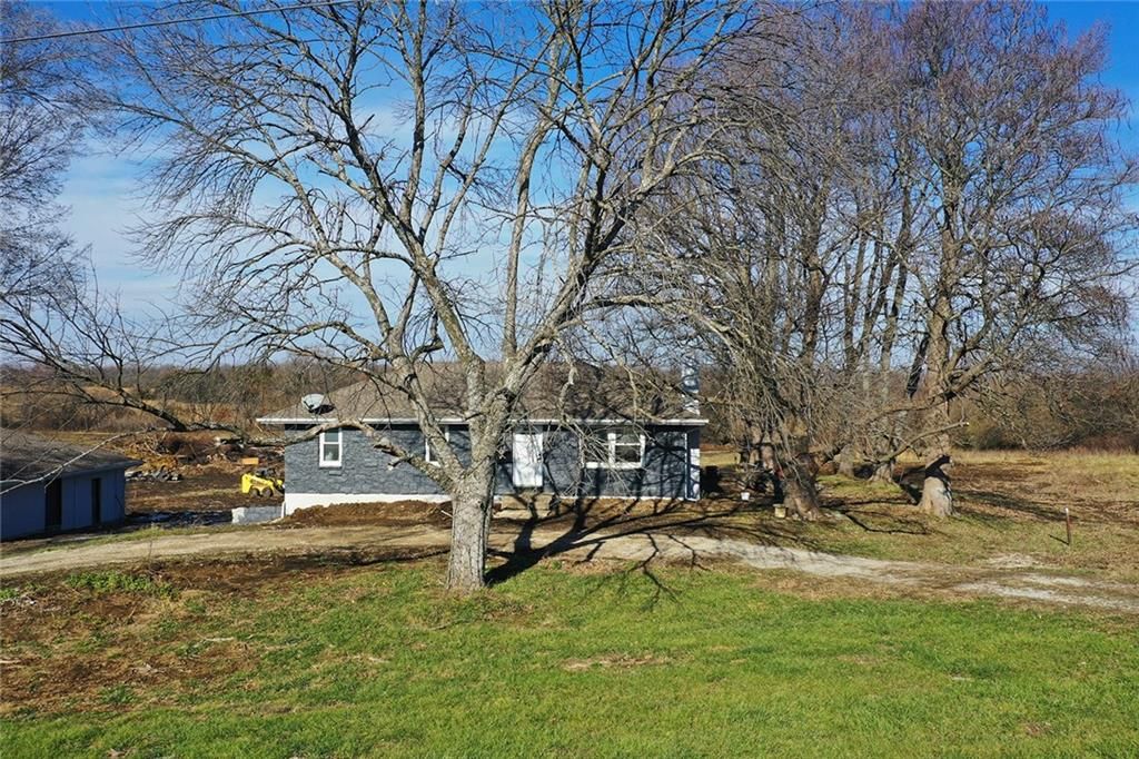 26104 E 273rd Street, Harrisonville, MO 64701